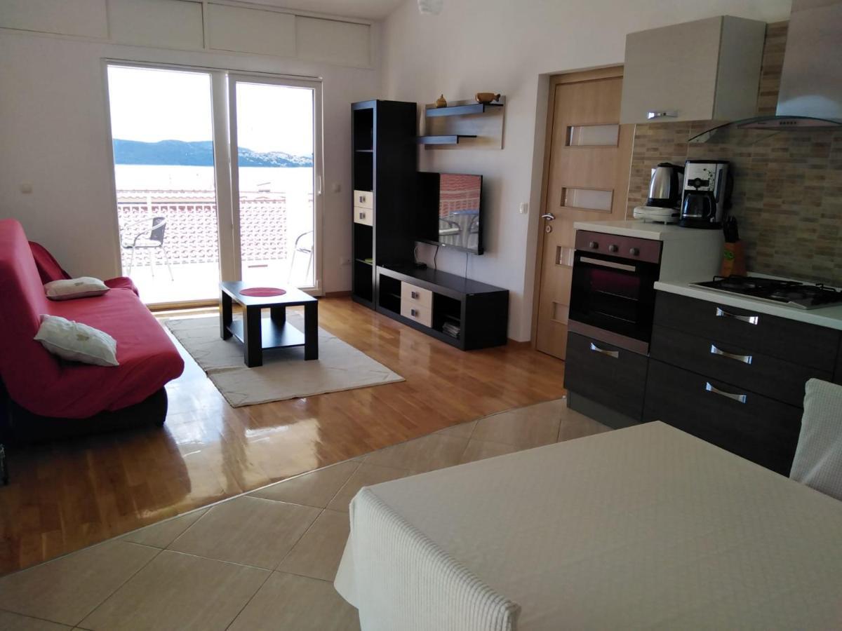 Apartment Mia - Spacious Apartment On 85 M2 With Beautiful Sea View Trogir Eksteriør bilde