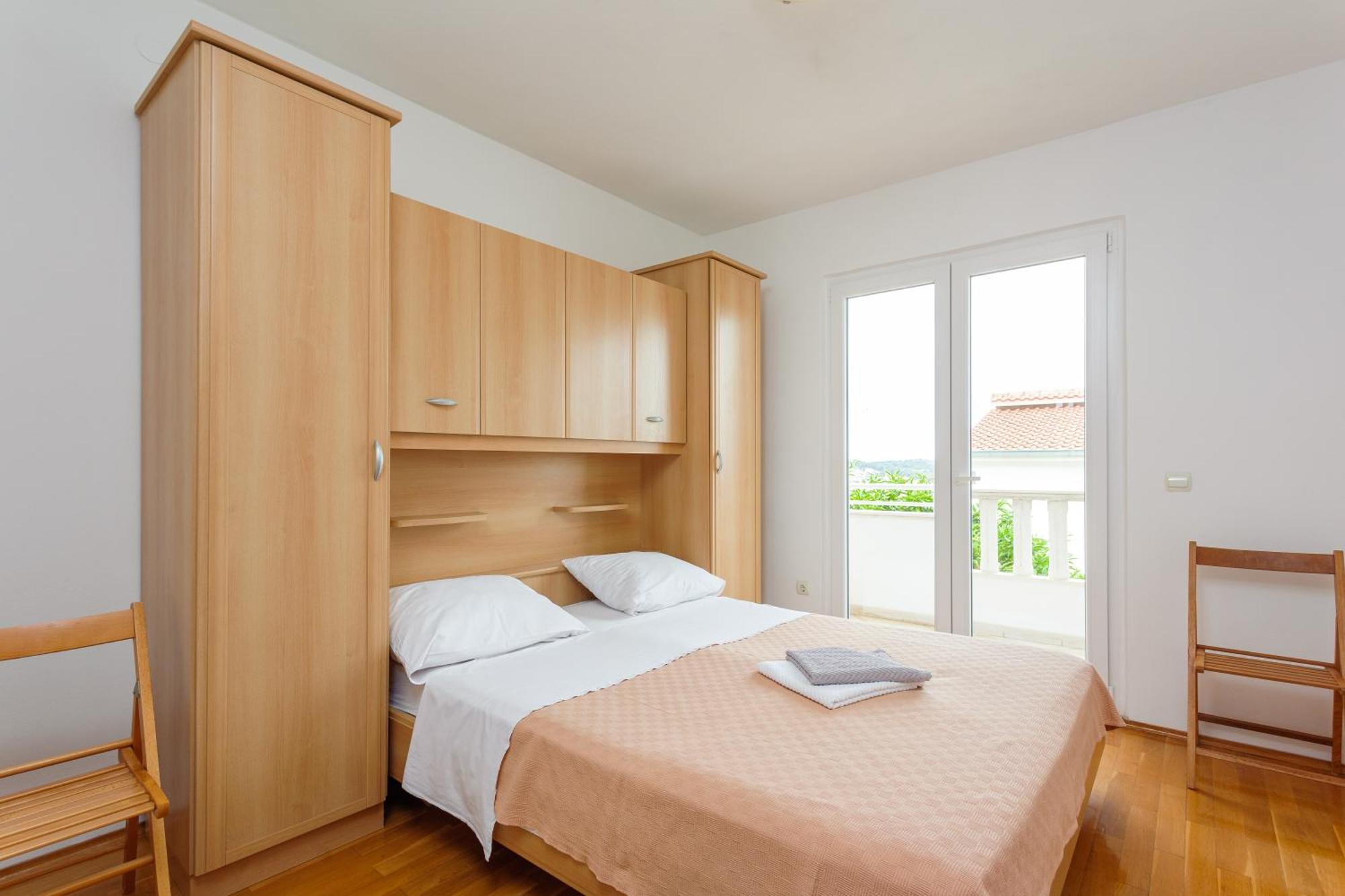 Apartment Mia - Spacious Apartment On 85 M2 With Beautiful Sea View Trogir Eksteriør bilde