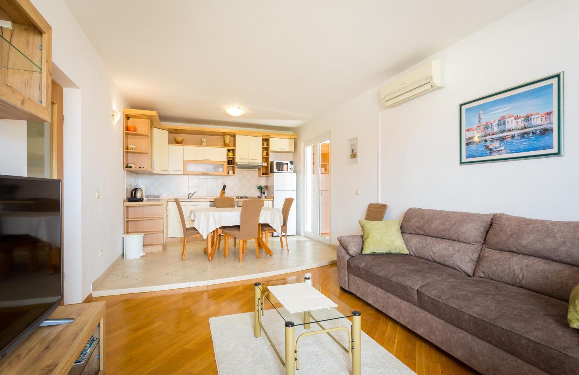 Apartment Mia - Spacious Apartment On 85 M2 With Beautiful Sea View Trogir Eksteriør bilde